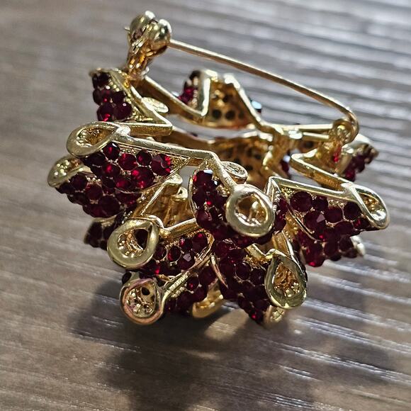 Vintage Gift Wrap Ribbon Bow Red Crystal Gold Brooch - Picture 3 of 6